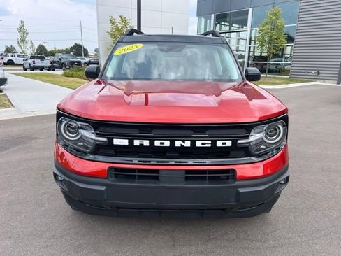 Used 2023 Ford Bronco Sport Outer Banks w/ Tech Package AWD/4WD image 2