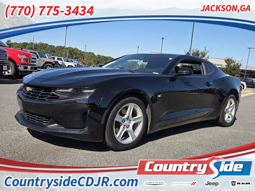 Used 2023 Chevrolet Camaro LT RWD image 1