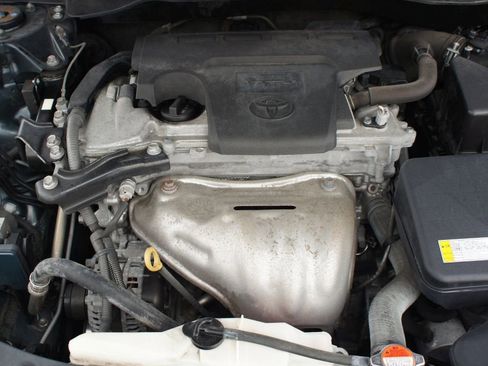 Used 2016 Toyota Camry SE image 26