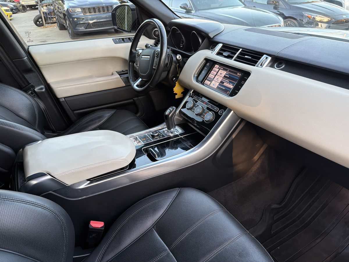 Used 2014 Land Rover Range Rover Sport Supercharged AWD/4WD image 11
