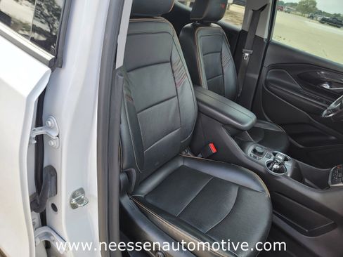 Used 2022 GMC Terrain AT4 w/ Infotainment Package II image 11