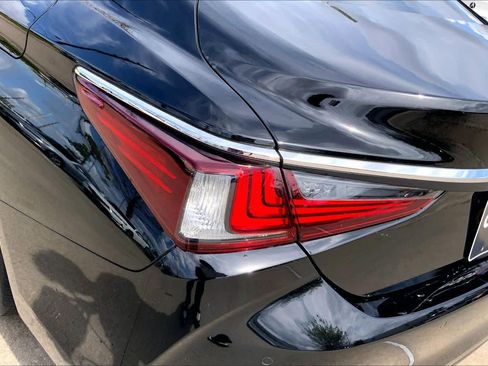 Used 2024 Lexus ES 350 w/ Premium Package FWD image 43