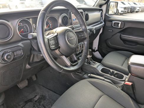 Used 2018 Jeep Wrangler Sport image 10
