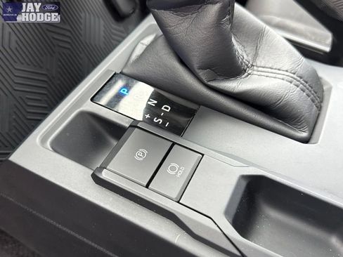 Used 2025 Toyota Tacoma SR image 37