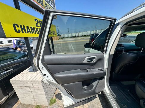 Used 2014 Nissan Pathfinder Platinum w/ Platinum Premium Package AWD/4WD image 13