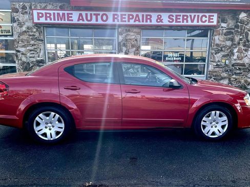 Used 2012 Dodge Avenger SE image 8
