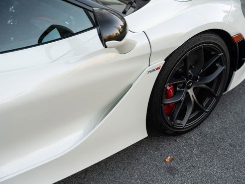 Used 2021 McLaren 720S Spider image 27