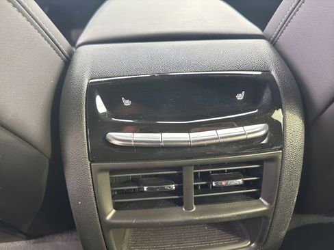 Used 2025 Cadillac XT5 Premium Luxury image 18