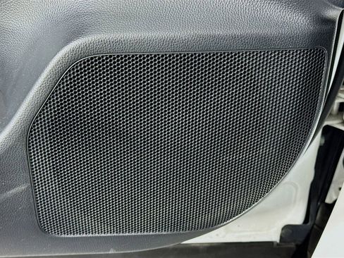 Used 2023 Toyota Crown XLE image 19