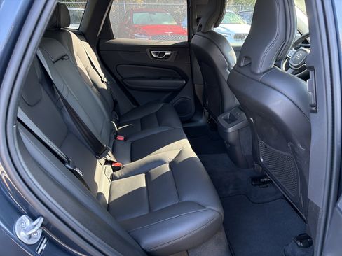 Certified 2025 Volvo XC60 B5 Plus image 33