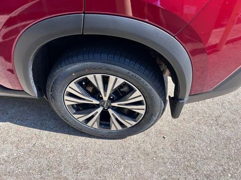 Used 2023 Nissan Rogue SV image 6