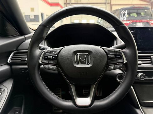 Used 2018 Honda Accord Sport image 22