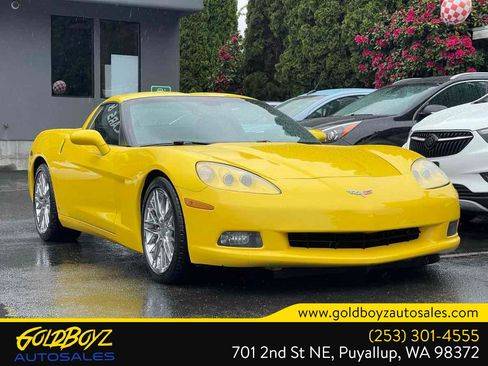 Used 2006 Chevrolet Corvette Coupe w/ Preferred Equipment Group RWD image 2