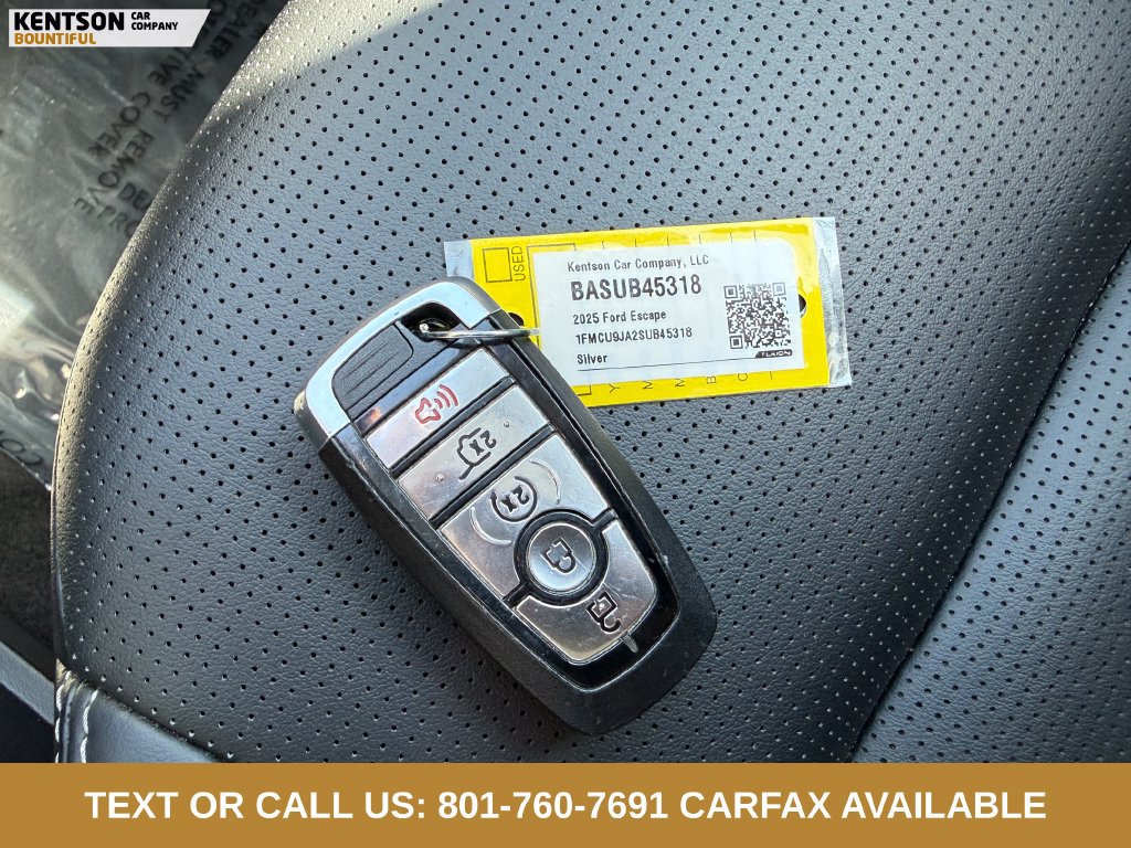 Used 2025 Ford Escape Platinum AWD/4WD image 38
