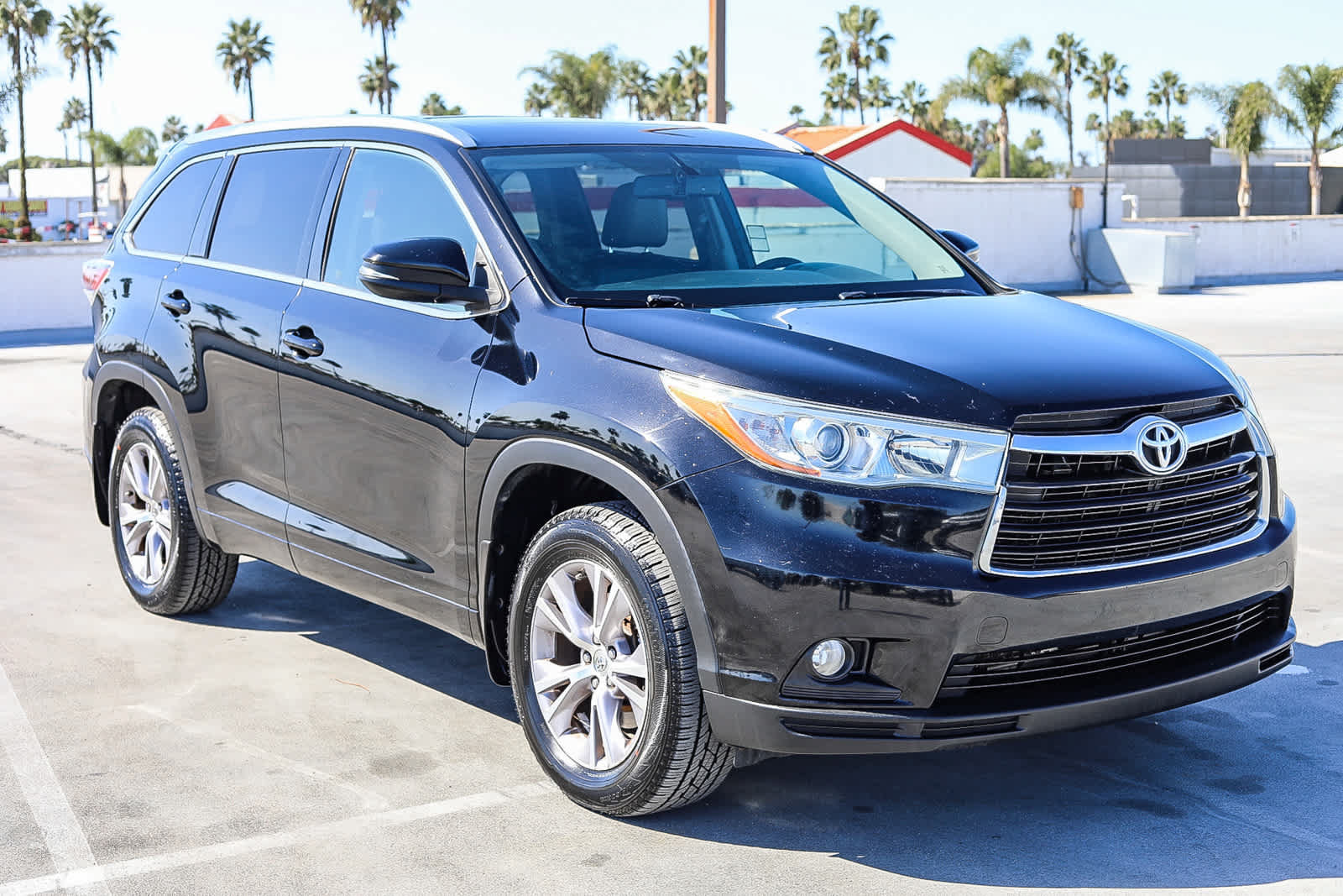 Used 2015 Toyota Highlander XLE AWD/4WD image 4