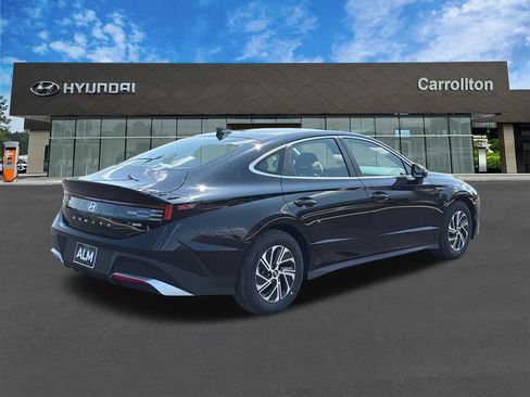 New 2026 Hyundai Sonata Blue FWD image 6
