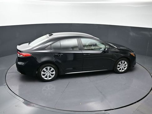 Used 2024 Toyota Corolla LE image 18