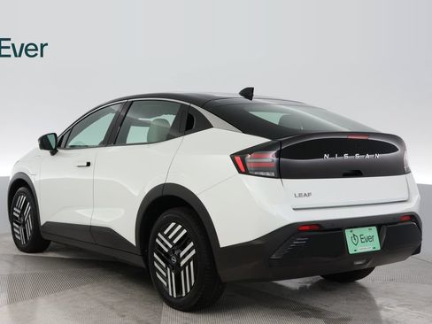 Used 2026 Nissan Leaf SV+ FWD image 14