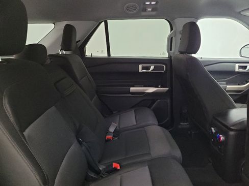 Used 2022 Ford Explorer XLT RWD image 19