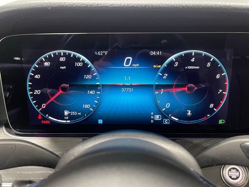 Used 2023 Mercedes-Benz E 350 4MATIC Sedan image 32