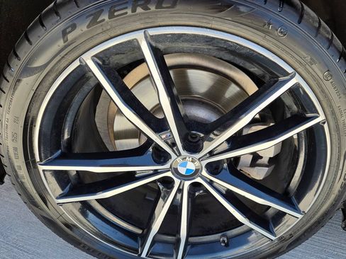 Used 2019 BMW 330i Sedan w/ M Sport Package RWD image 10