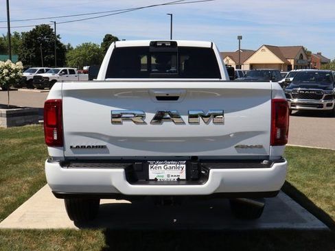 New 2025 RAM 2500 Laramie image 40