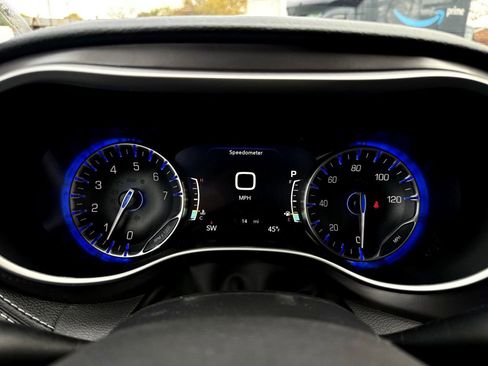 New 2026 Chrysler Pacifica Select image 18