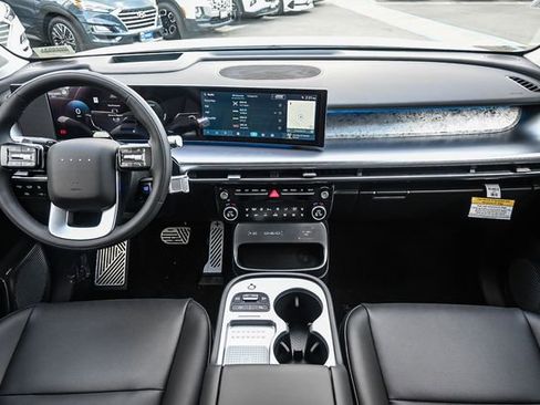 New 2026 Hyundai Ioniq 9 Calligraphy image 15