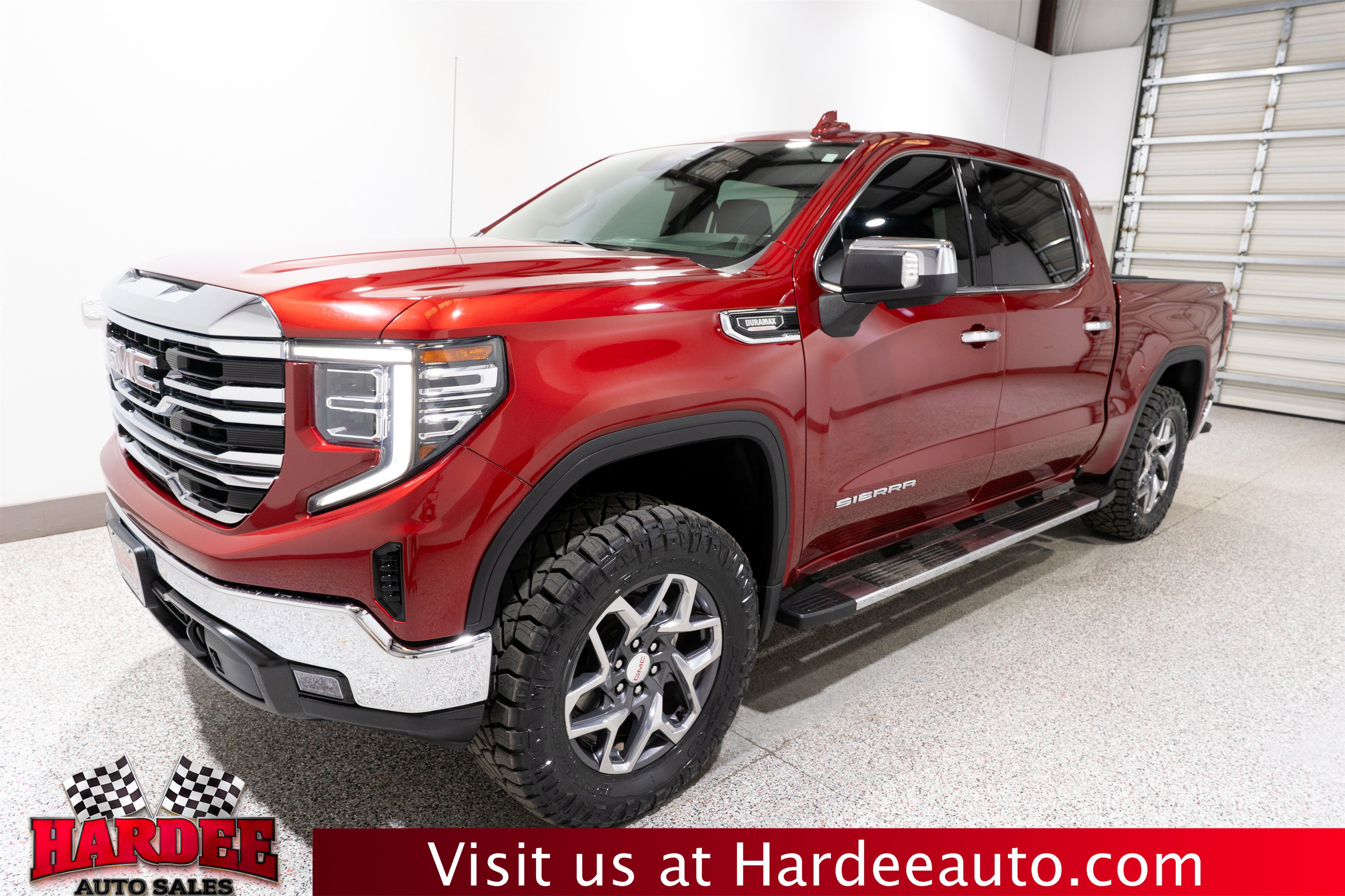 Used 2023 GMC Sierra 1500 SLT w/ SLT Premium Package AWD/4WD image 2