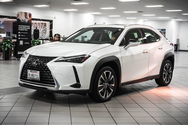 Used 2024 Lexus UX 250h FWD image 3