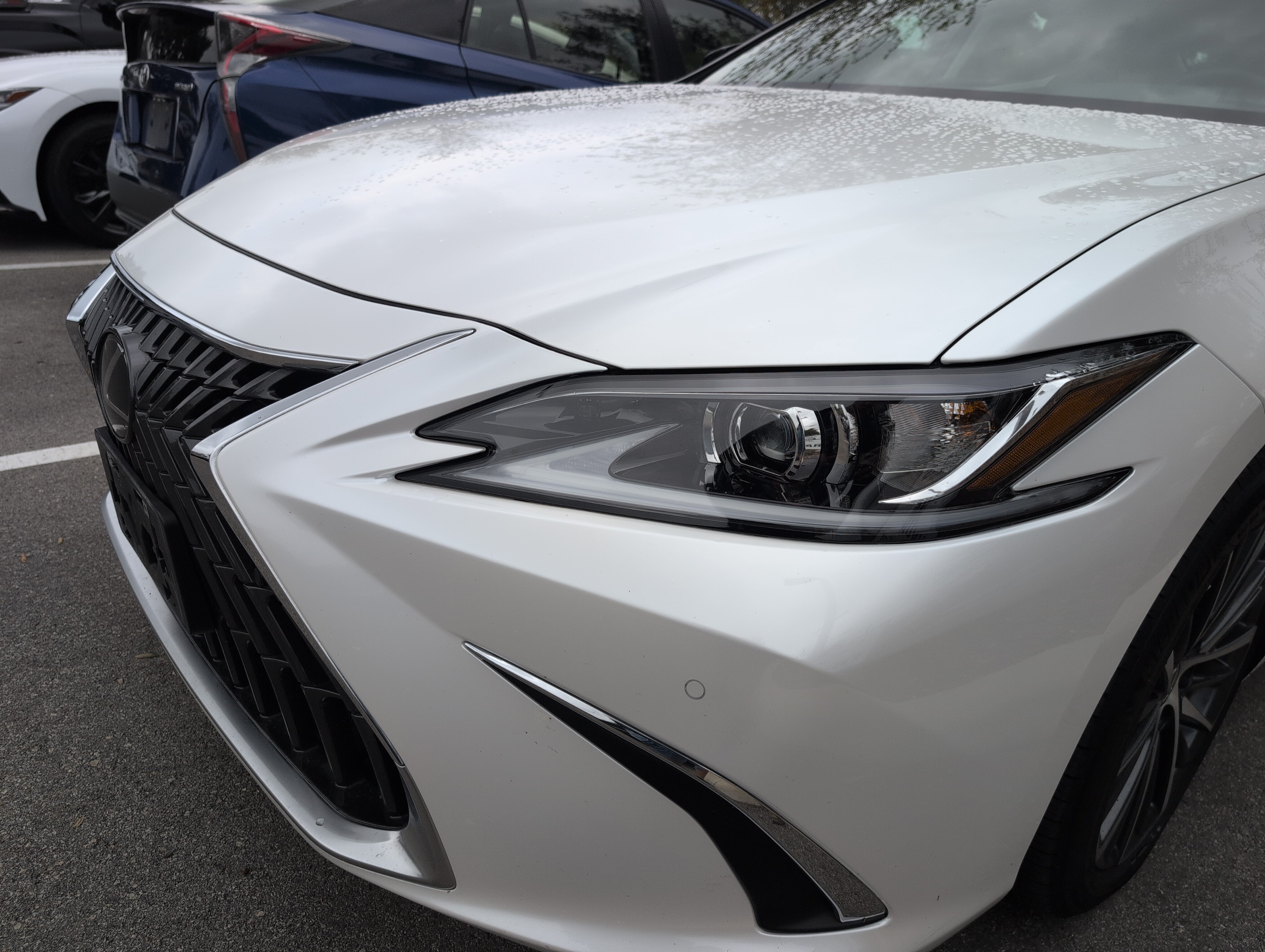 Used 2024 Lexus ES 350 w/ Premium Package FWD image 7