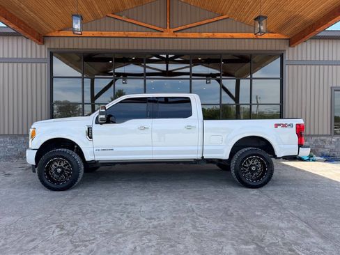 Used 2017 Ford F250 Platinum w/ Platinum Ultimate Package AWD/4WD image 3