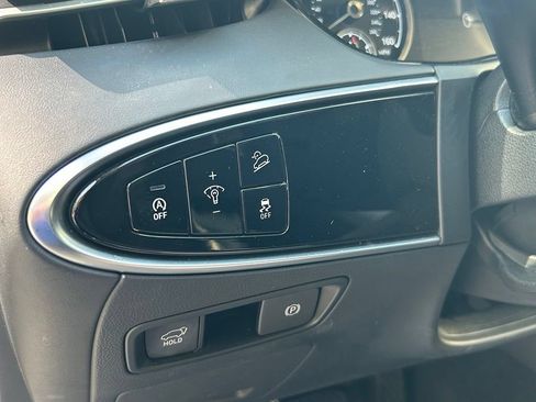 Used 2022 Genesis GV70 2.5T AWD/4WD image 18