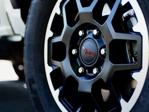 Used 2024 Toyota Tacoma TRD Off-Road AWD/4WD image 5