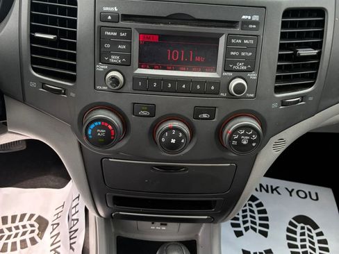 Used 2010 Kia Optima LX image 25