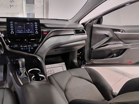Used 2023 Toyota Camry LE FWD image 45