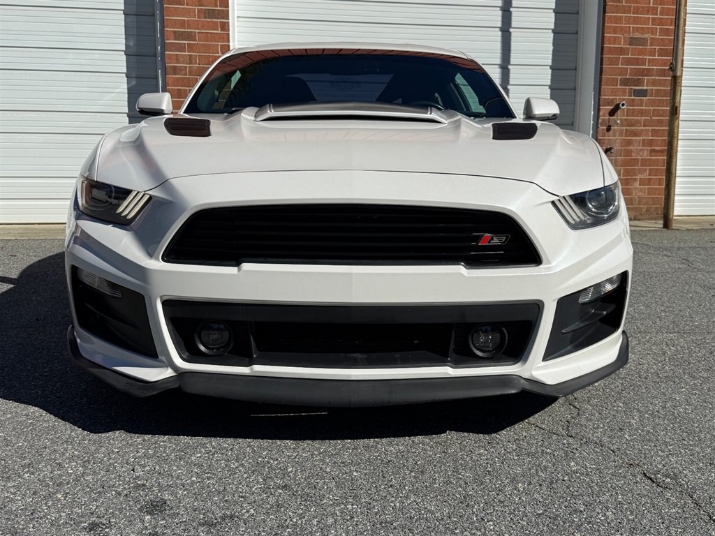 Used 2017 Ford Mustang GT Premium RWD image 14