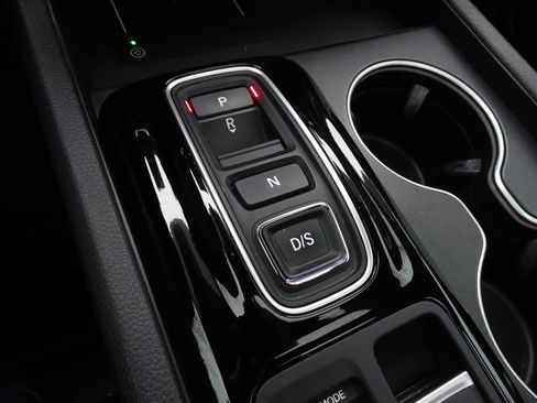 Used 2025 Honda Pilot Elite image 30