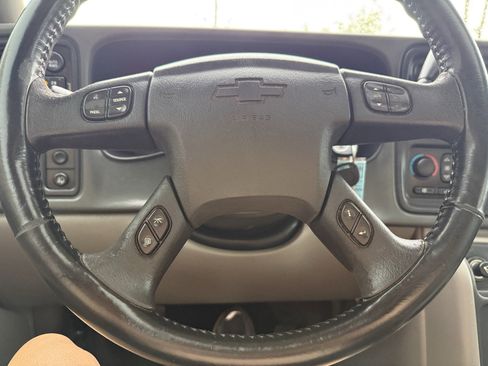 Used 2005 Chevrolet Avalanche Z71 w/ Sun And Sound Package image 20
