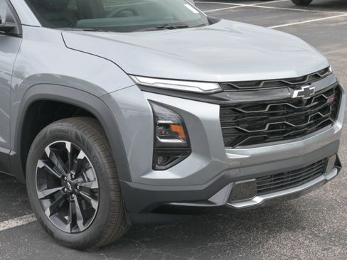 New 2026 Chevrolet Equinox RS w/ Convenience Package III FWD image 33