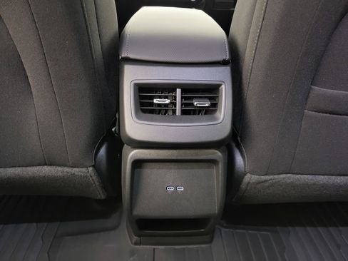 New 2026 Chevrolet Equinox EV LT image 40