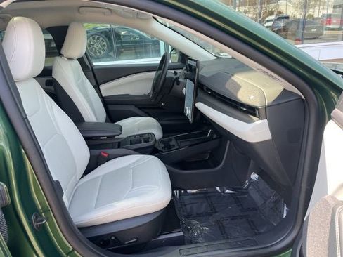 Used 2025 Ford Mustang Mach-E Premium image 21