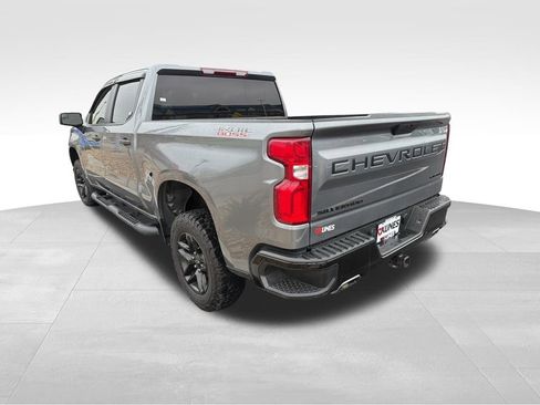 Used 2022 Chevrolet Silverado 1500 Custom Trail Boss w/ LPO, Dark Essentials Package image 8