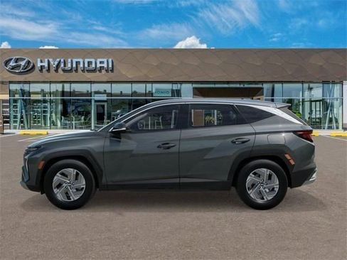 New 2026 Hyundai Tucson Blue SE AWD/4WD image 3