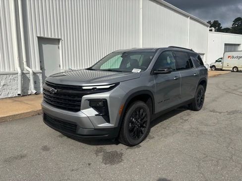 New 2026 Chevrolet Traverse LT w/ Midnight/Sport Edition image 11