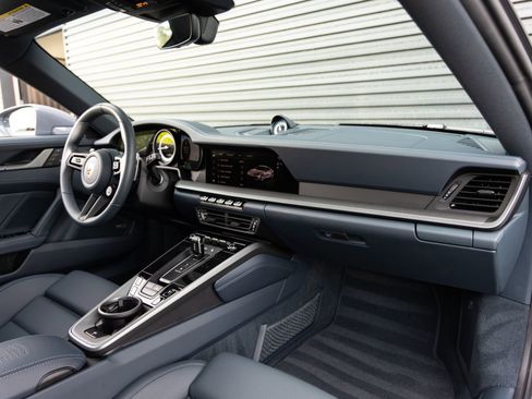 Certified 2024 Porsche 911 Carrera image 33