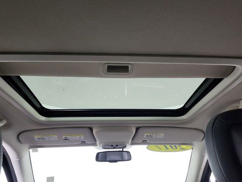 Used 2017 Jeep Compass High Altitude image 28