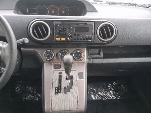 Used 2013 Scion xB image 31