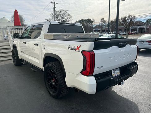 Used 2022 Toyota Tundra SR5 w/ Convenience Package image 5