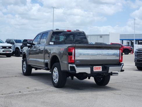 New 2026 Ford F250 King Ranch w/ Chrome Package AWD/4WD image 3